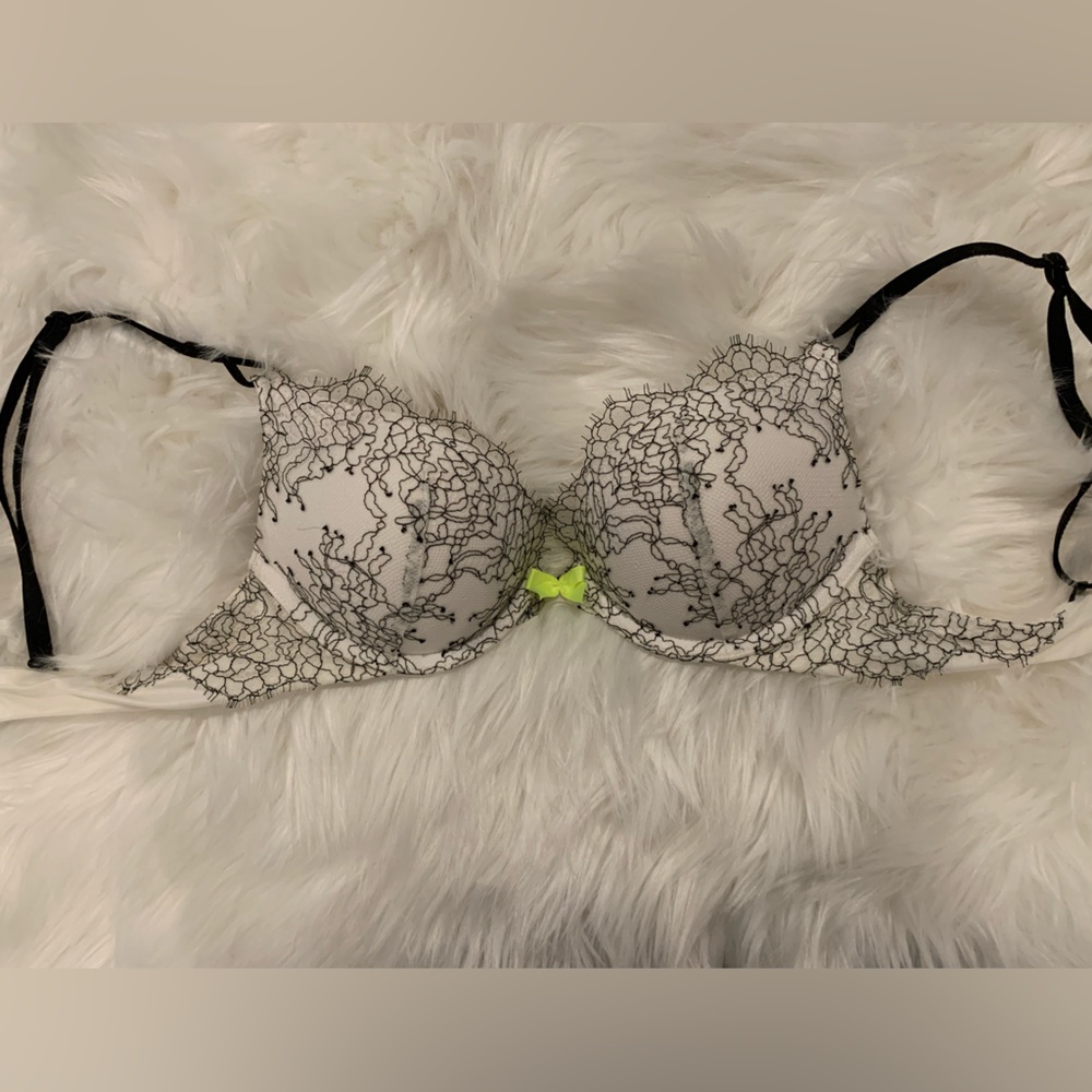 White and black lace Bombshell push-up bra by Victoria’s Secret!